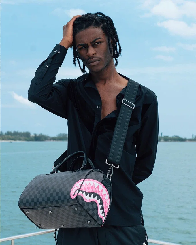 BOLSA DE DEPORTE MINI SHARKS IN CANDY