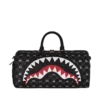 BOLSA DE VIAJE «SHARK MOB HIDEOUT»