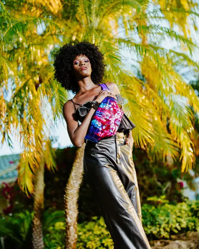 BOLSO BANDOLERA SAVVY DE FLORA BOTANICA