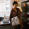 BOLSO BOLSOS CRUZADOS OFICIAL BASQUIAT «UNTITLED (CHEESE POPCORN)» DE 1983