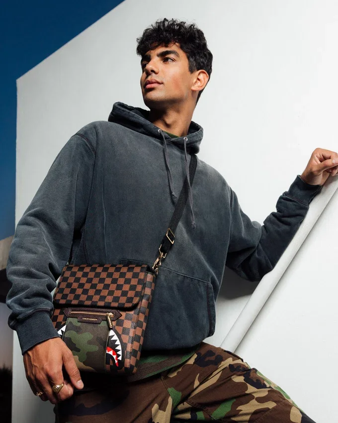 BOLSO BOLSOS MENSAGEROS «SHARKS IN PARIS» CON BOLSILLO EXTERIOR CON CREMALLERA DORADA