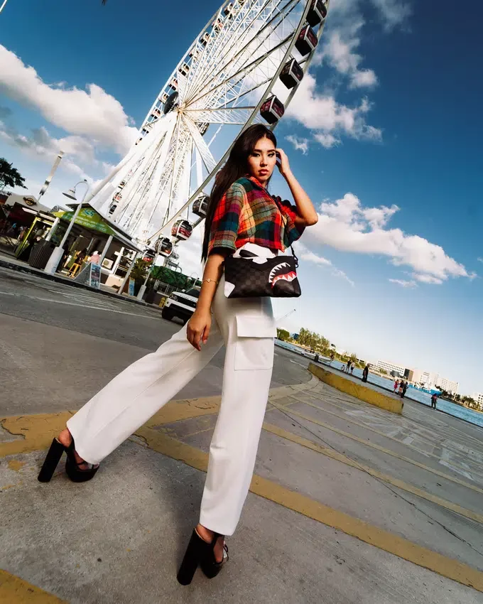 BOLSO CROSSOVER «HEIR TO THE THRONE» DE TRIPLE DECKER