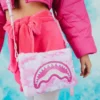 BOLSO DE MANO CROSSOVER «FURRROCIOUS» EN ROSA