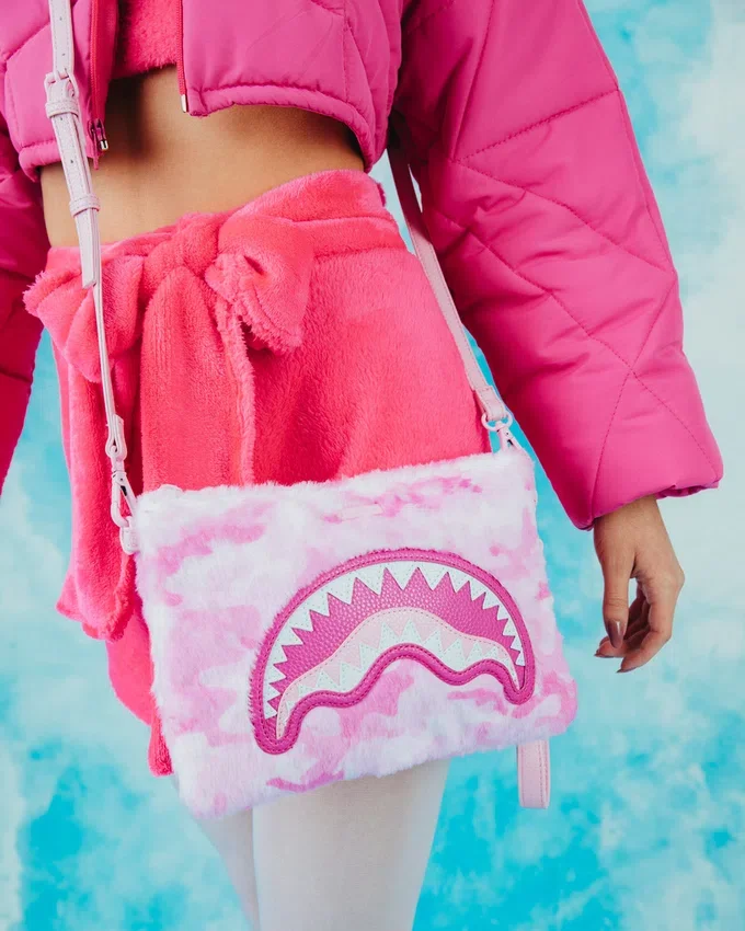 BOLSO DE MANO CROSSOVER «FURRROCIOUS» EN ROSA