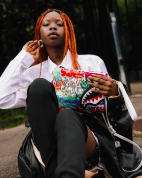 BOLSO DE MANO CROSSOVER «LE MONDE DES GRAFFITIS»
