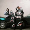 BOLSA DE NECESERES «SHARKS IN PARIS HYPER PUFF»
