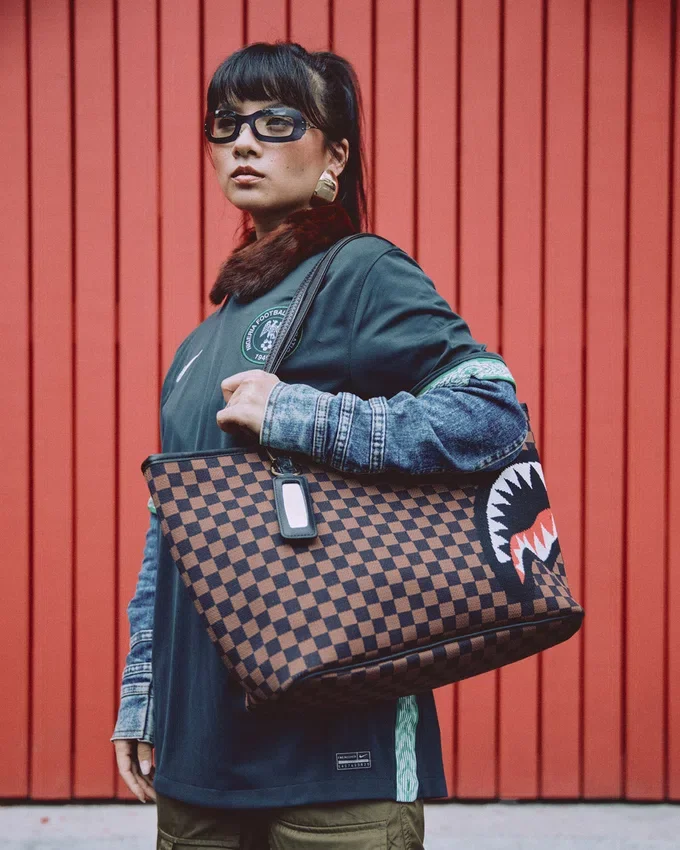 BOLSO KYOTOKNIT SHARKS IN PARIS Tote