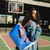 BOLSO TOTE ARTÍSTICO «THE BIG BLUE PURSE» DE KEITH HARING