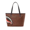 BOLSO TOTE CON TIBIONES Y CALAVERAS