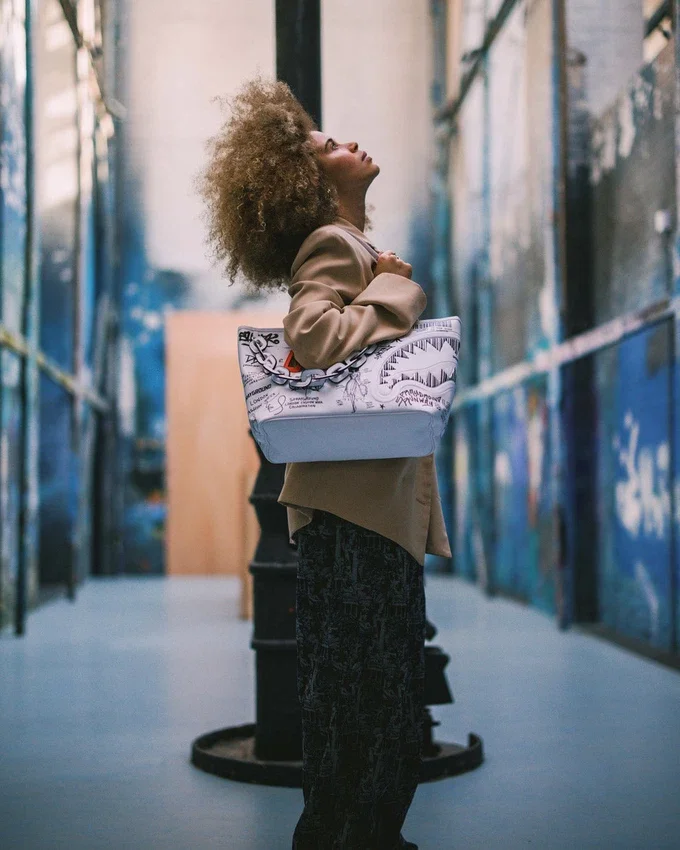 BOLSO TOTE «DREAMS» DE LA SEMANA DE LA MODA DE LONDRES