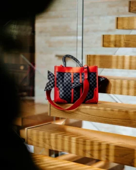 BOLSO TOTE «SHARK BREAKTHRU» DEL CLUB MONACO SHARK