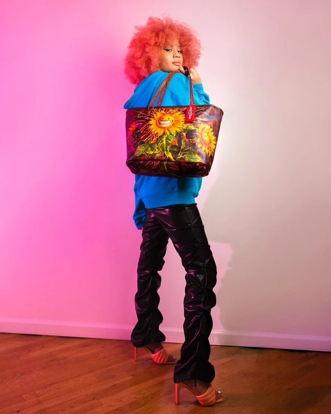 BOLSO TOTE «SUNFLOWER GRIN» EN COLABORACIÓN CON RON ENGLISH