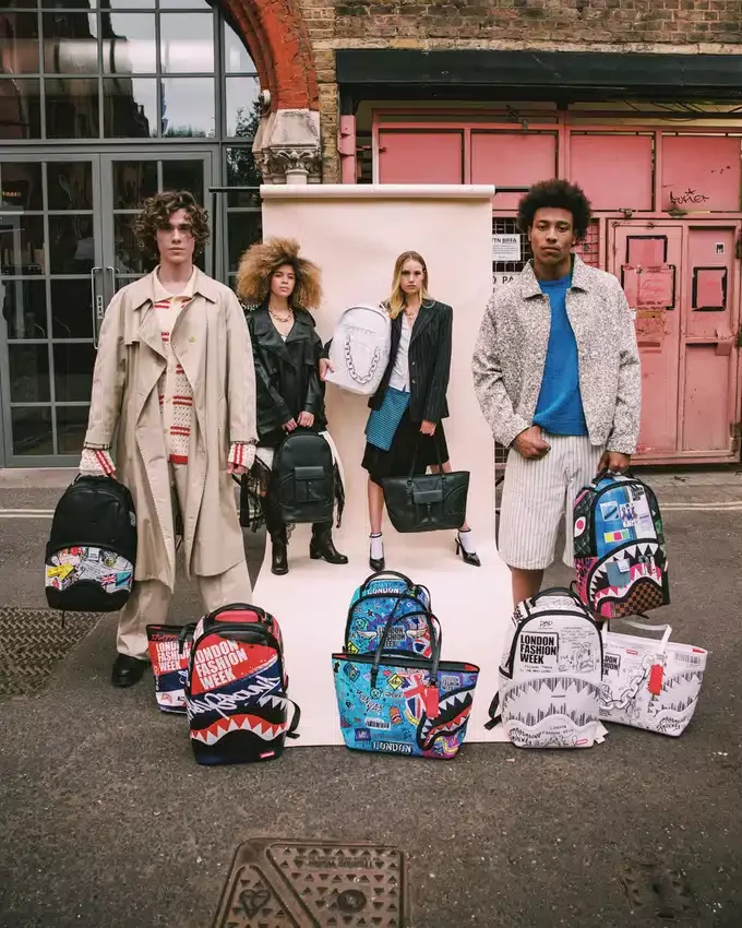 BOLSO TOTE «THE STRAND» DE LA SEMANA DE LA MODA DE LONDRES