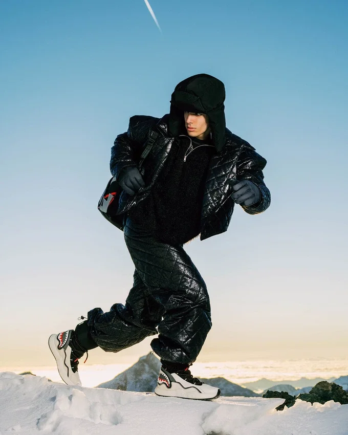BOTAS SPRAYGROUND SKY HIGH SEEKERS - TALLAS M/W