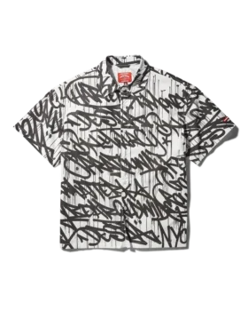 CAMISETA DE MANGA CORTA CON BOTONES DELANTEROS «GRAFFITI»