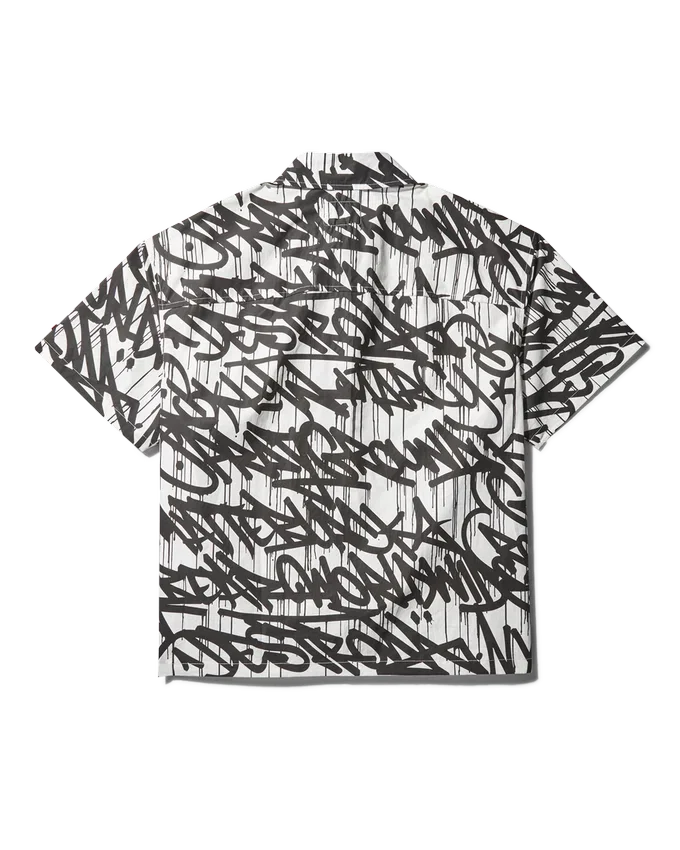 CAMISETA DE MANGA CORTA CON BOTONES DELANTEROS «GRAFFITI»