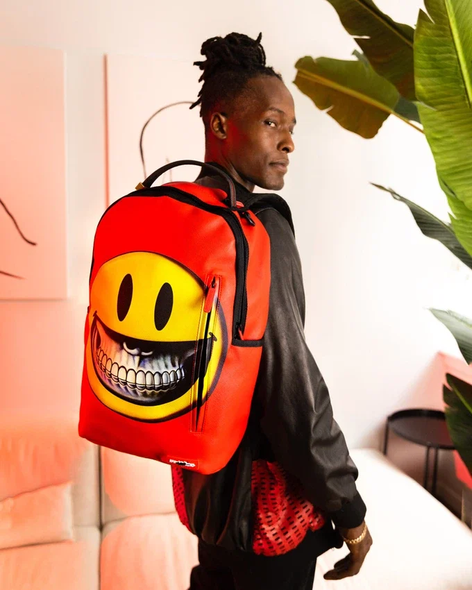 COLABORACIÓN CON RON ENGLISH «SMILE BIG GRIN»