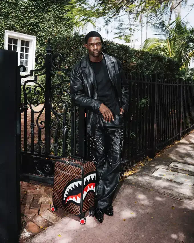 EQUIPAJE DE MANO «SAWTOOTH SHARKS IN PARIS»