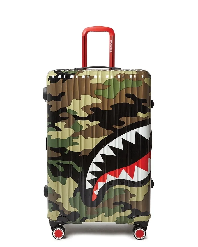 Equipaje de TAMAÑO COMPLETO SHARKNAUTICS (Camo) de 29,5”