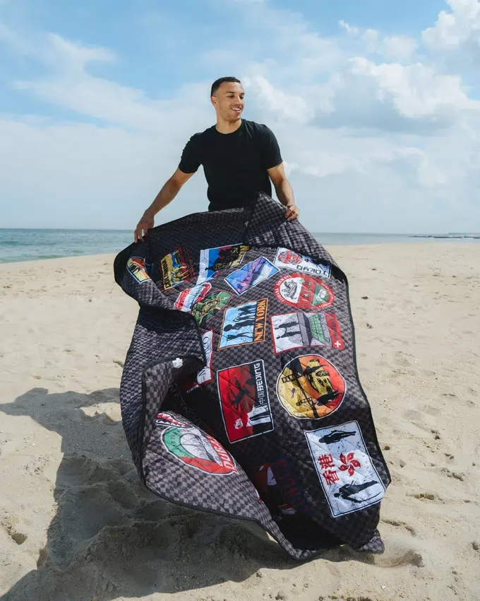 GLOBAL MOGUL UNLIMITED MILES: MANTITA DE PLAYA PLEGABLE, RESISTENTE AL AGUA Y CONVERTIBLE EN BOLSO TOTE