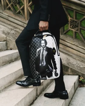JOHN WICK – Mochila «STAND STRONG»
