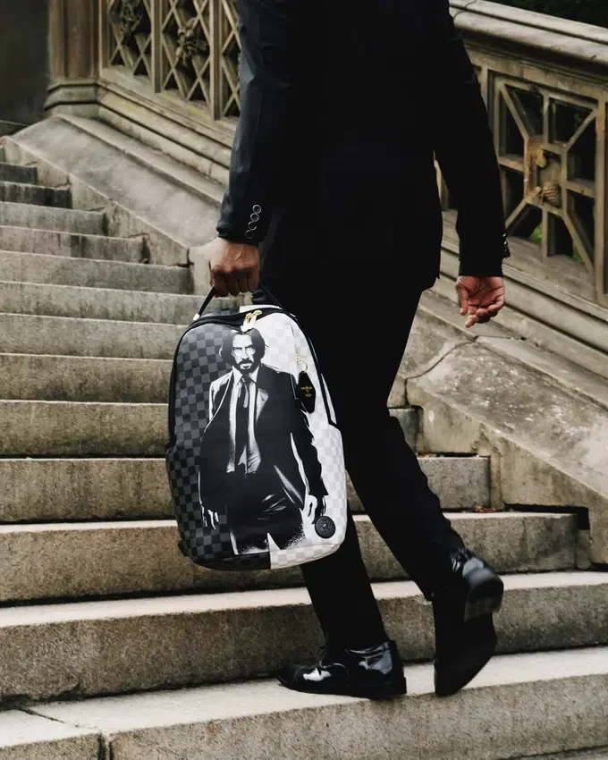 JOHN WICK - Mochila «STAND STRONG»