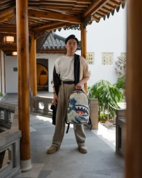 LA MOCHILA MET HOKUSAI GREAT WAVE