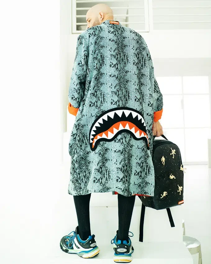 LAS MOCHILAS «LOST IN SPACE» (10 ASTRONAUTAS DE METAL DORADO EN 3D)
