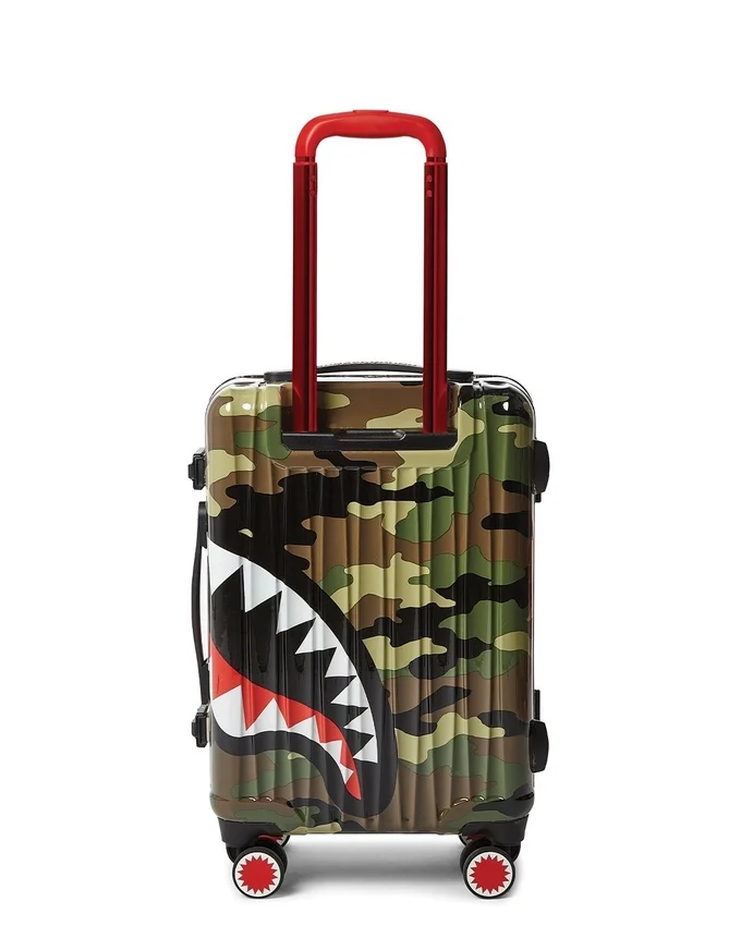 MALETA DE CABINA SHARKNAUTICS (Camo) DE 21,5”