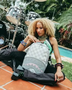 Mochila A.I.8 AFRICAN INTELLIGENCE BOOKED & BUSY