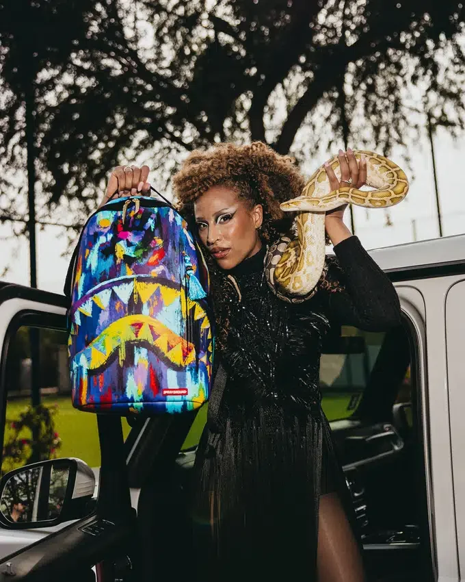 Mochila A.I.8 AFRICAN INTELLIGENCE PLANET UTOPIA (DLXV)