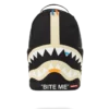 MOCHILA BITE ME SHARK (NEGRA)