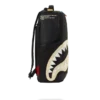 MOCHILA BITE ME SHARK (NEGRA)