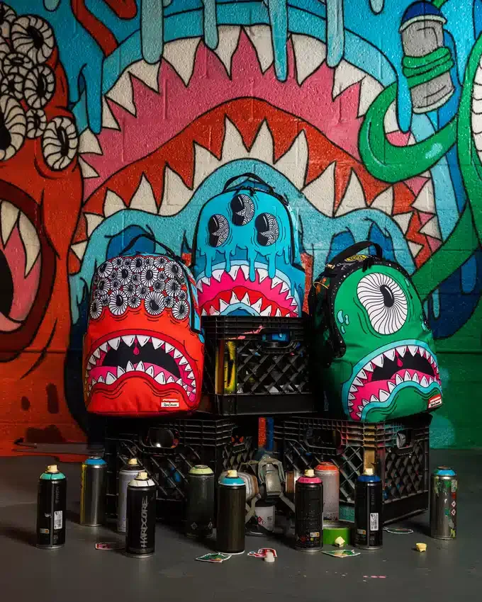 MOCHILA BLINKY SHARK DE JORGE RODRÍGUEZ EN COLABORACIÓN CON THE ARTIST