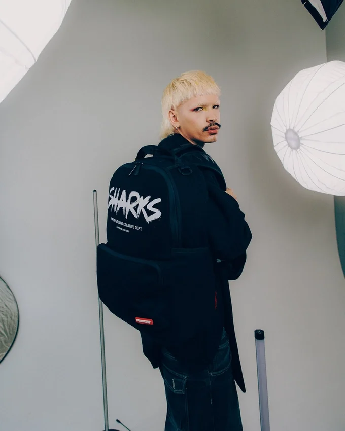 MOCHILA CARGO HERO DE SHARKS CREATIVE DEPT