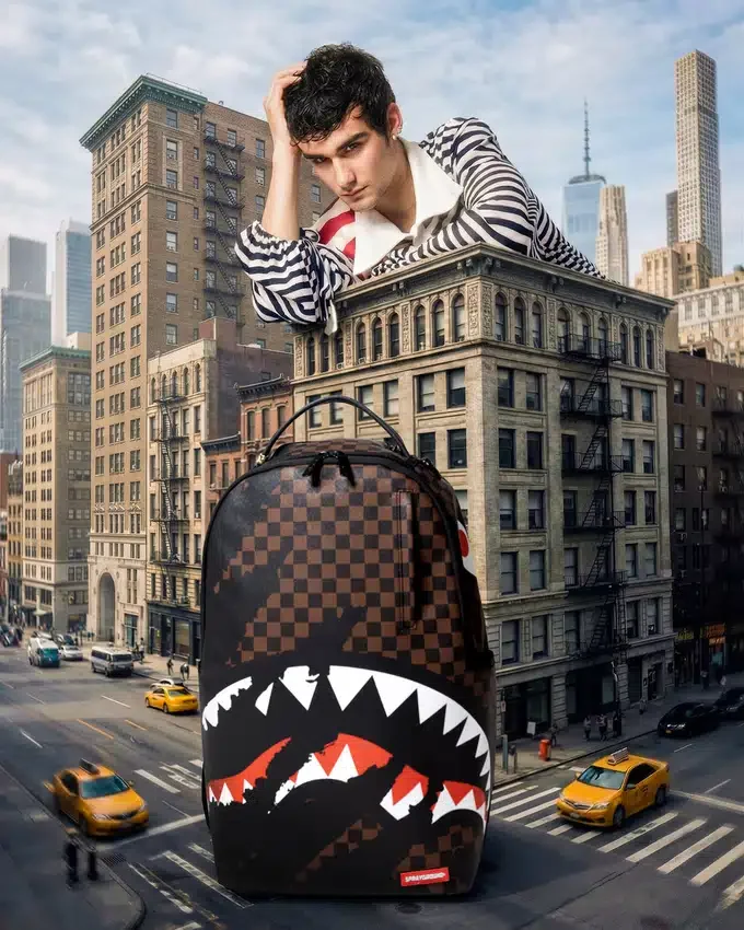 Mochila «CLAWED UP»