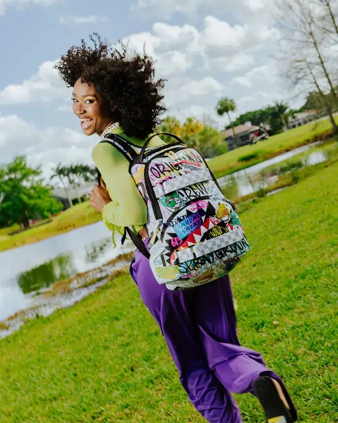 Mochila con correa para skate «CREATE ANOTHER DAY»