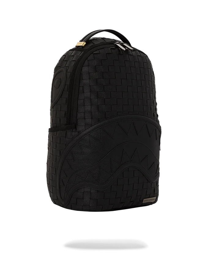 Mochila con corte y cosido a mano