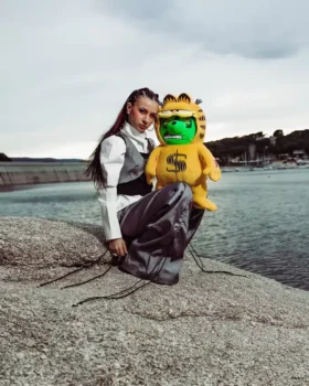 Mochila de osito de peluche «GARFIELD MONEYBEAR SUIT»