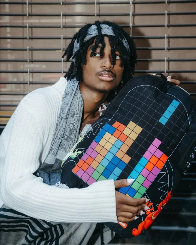 MOCHILA DE TETRIS CON DIABLO Y MONEY BEAR