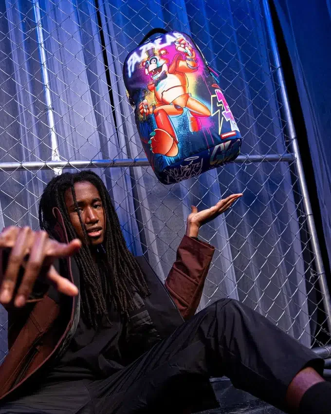 Mochila DLXSR «FIVE NIGHTS AT FREDDY'S: GLAMROCK ROCKOUT»