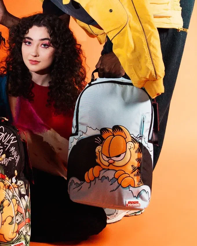 Mochila DLXSR «GARFIELD BADBOY FOR RIPPING THE SHARKMOUTH»