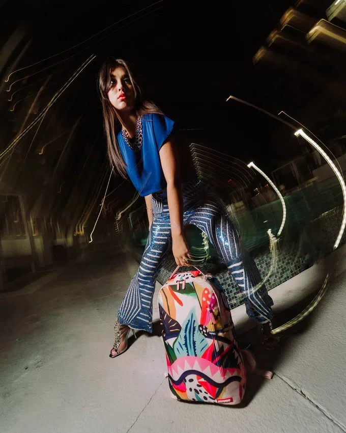 Mochila DLXSR «NATURE HEALS & BITES»