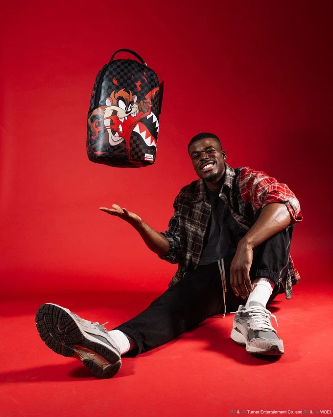 Mochila DLXSV «LOONEY TUNES: TAZ TEAR UP»