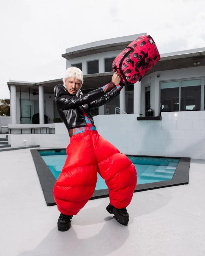 Mochila «FRONT MAN CREW» de la colaboración con «SQUID GAME»