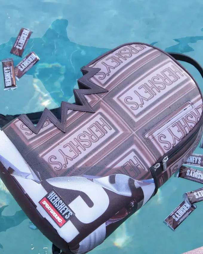 Mochila HERSHEY’S Shark Bite
