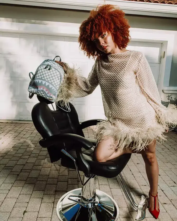 MOCHILA «KNIT SHARKS IN PARIS» EN COLOR CREMA SAVAGE