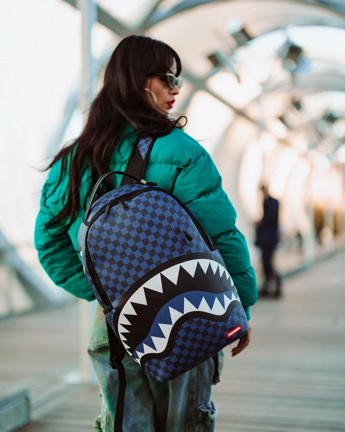 Mochila «Midnight Magic Sharks in Paris»