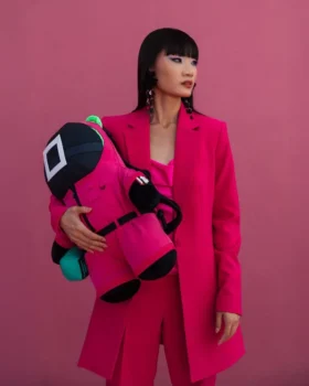 Mochila Moneybear «Soldados Rosas» de la colaboración con SQUID GAME