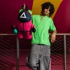 Mochila Moneybear «Soldados Rosas» de la colaboración con SQUID GAME